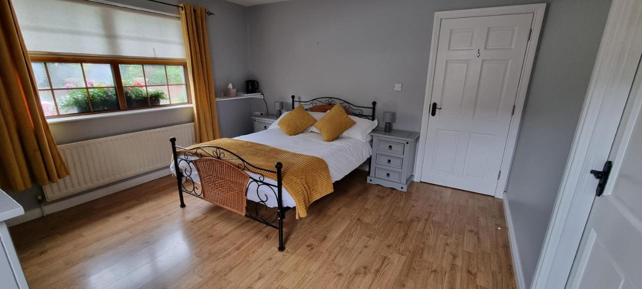 The Madden Guest House Gilford Buitenkant foto