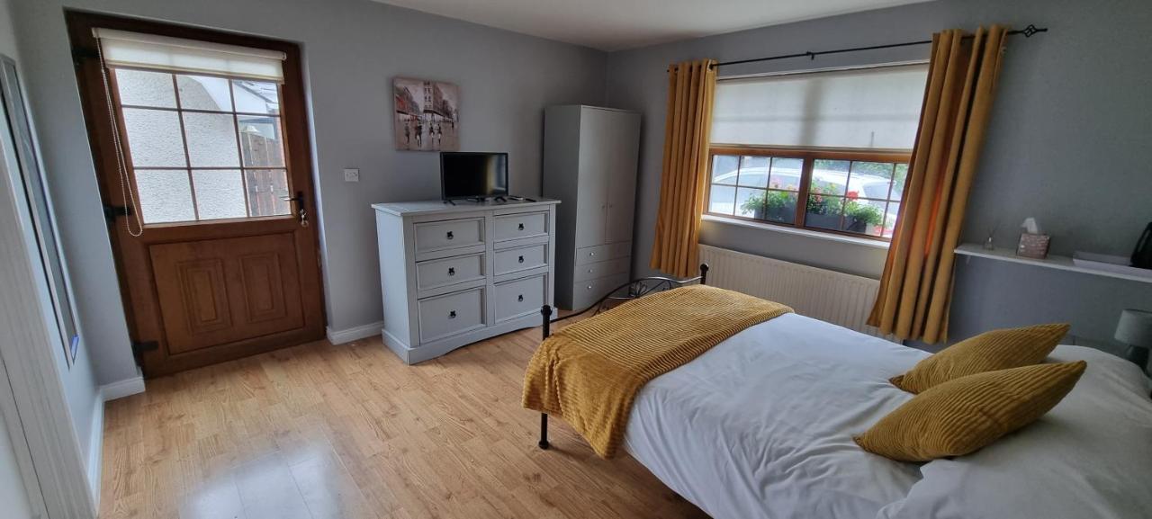 The Madden Guest House Gilford Buitenkant foto